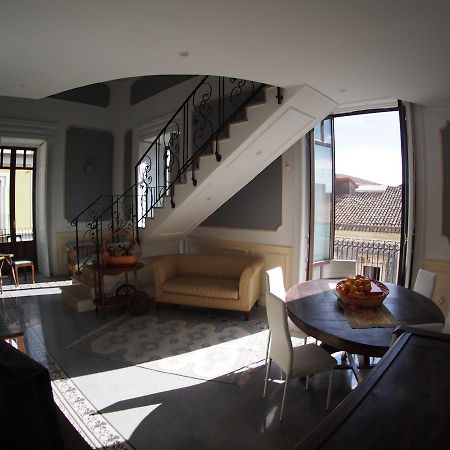 Casa Felice Nel Centro Storico, Tra Etna E Mare Apartment Catania Bagian luar foto