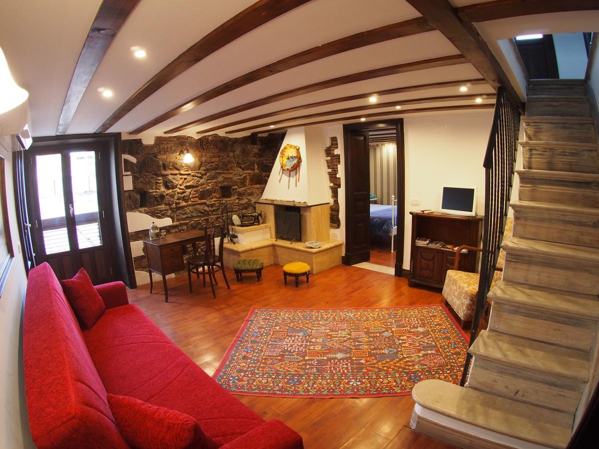 Casa Felice Nel Centro Storico, Tra Etna E Mare Apartment Catania Bagian luar foto
